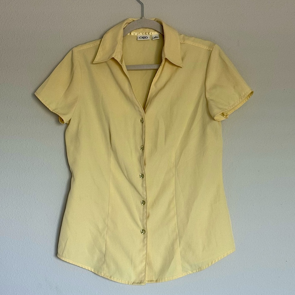 Pastel Yellow Button Up Shirt Top Cato’s Women’s Small